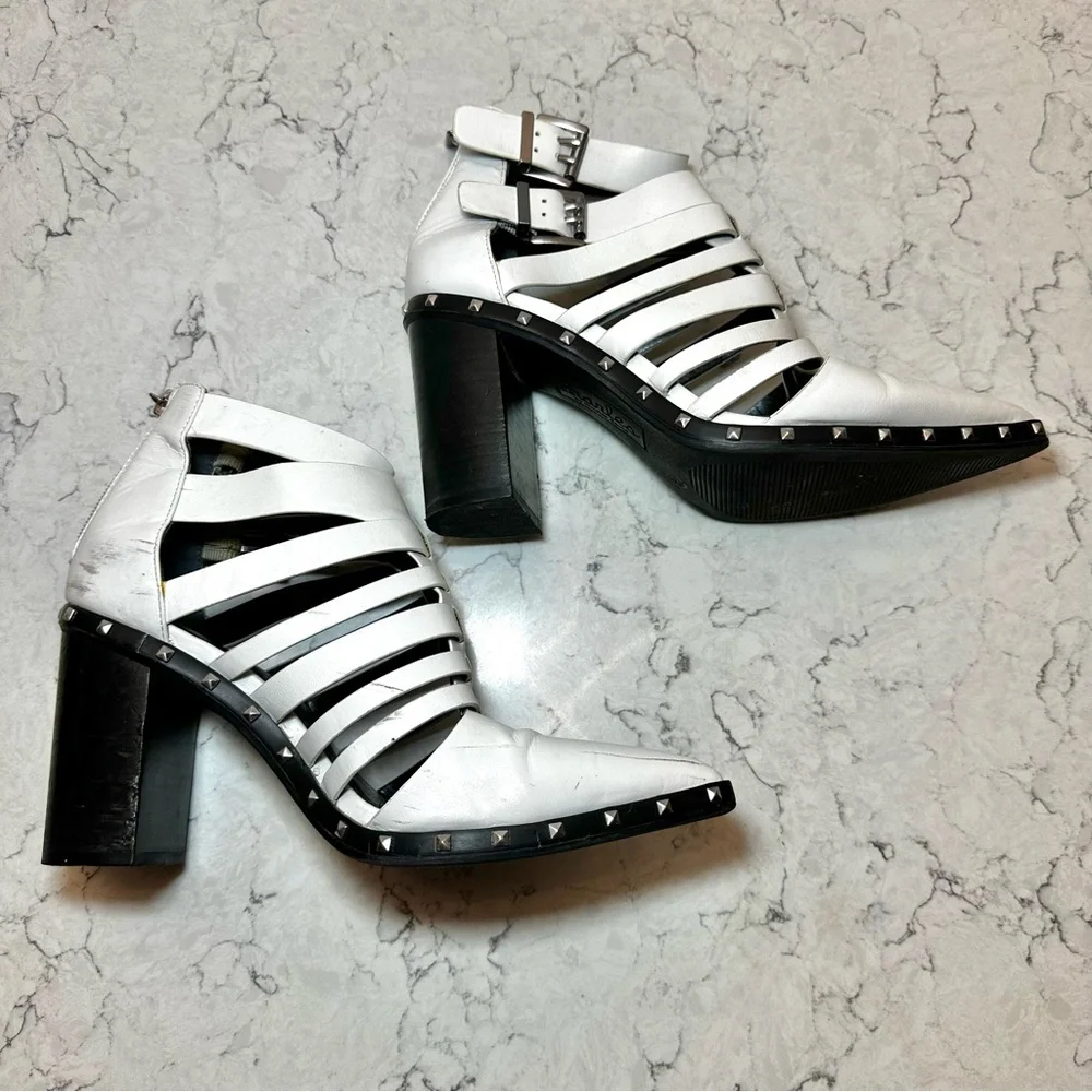 Charles David Women's 7.5 White Strappy Leather Cage Western Booties Straps